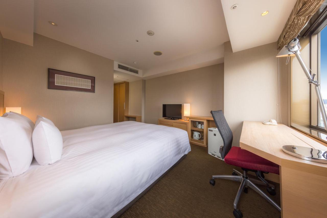 Hotel Associa שיזוקה מראה חיצוני תמונה A room at Hotel Keihan