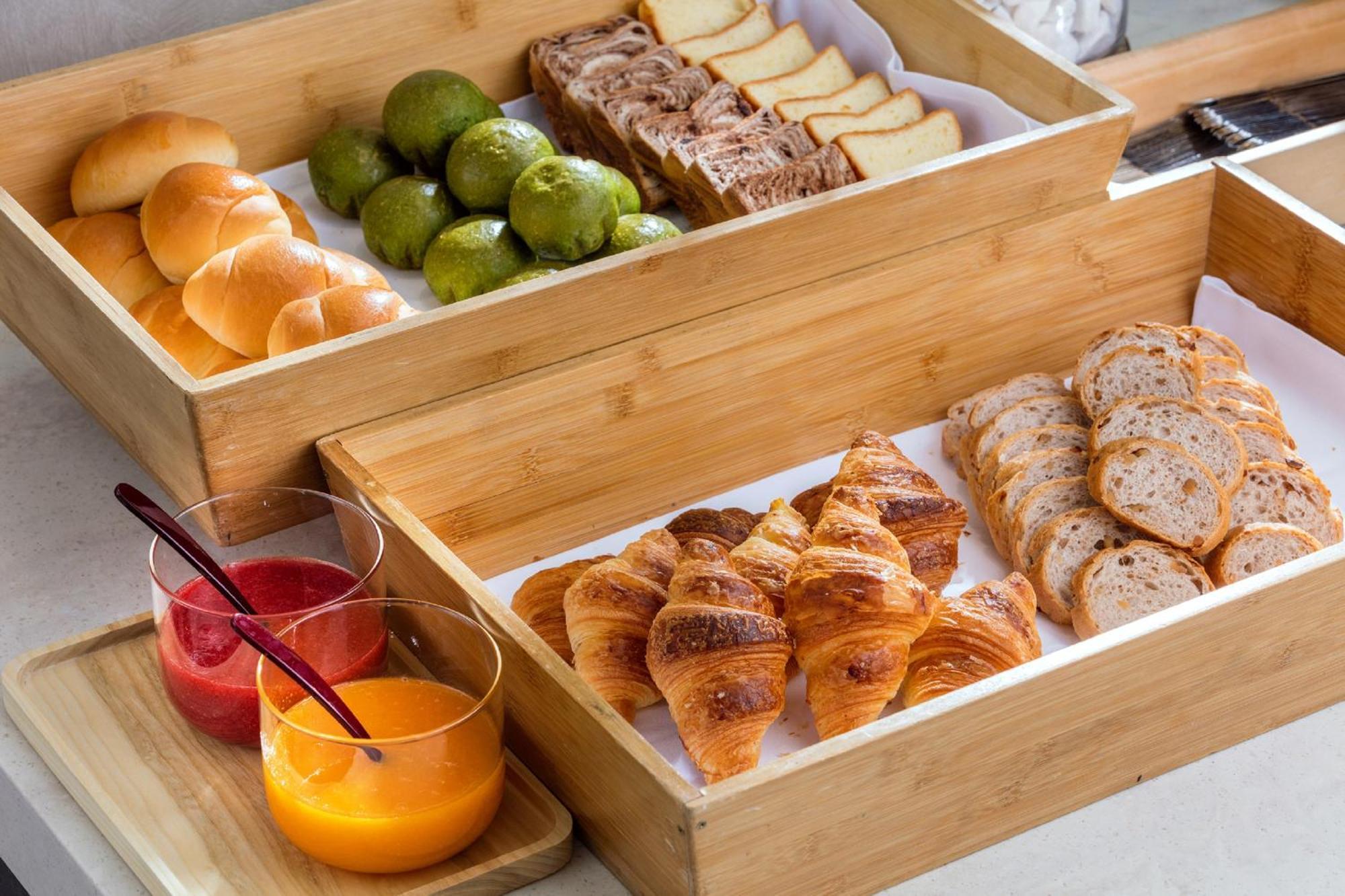 Hotel Associa שיזוקה מראה חיצוני תמונה A breakfast buffet