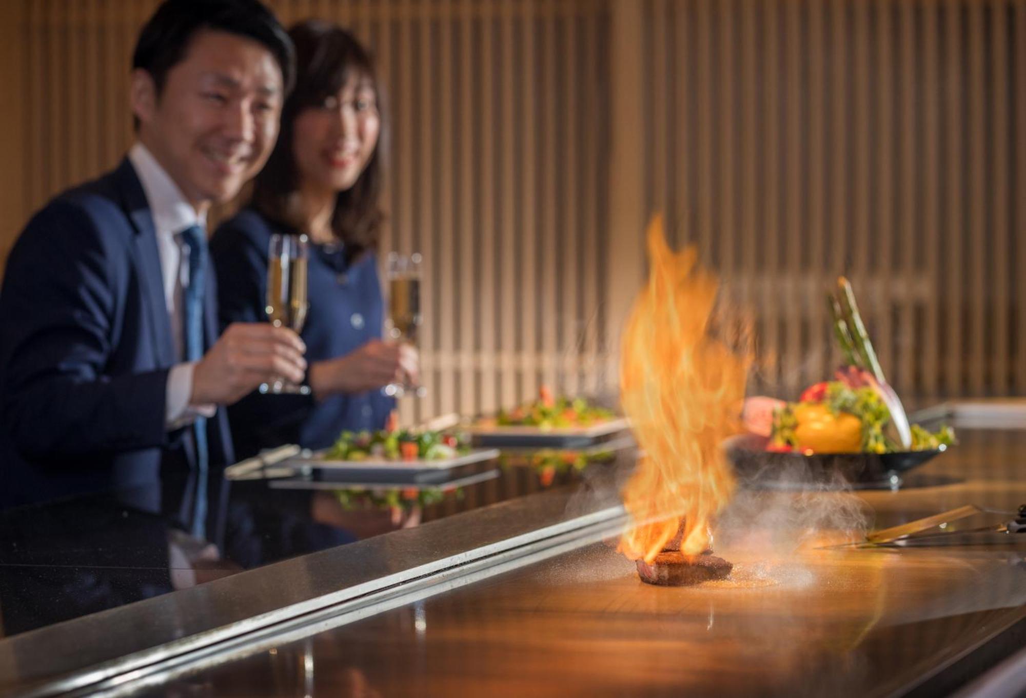 Hotel Associa שיזוקה מראה חיצוני תמונה A Korean restaurant in a business lounge at Incheon Airport