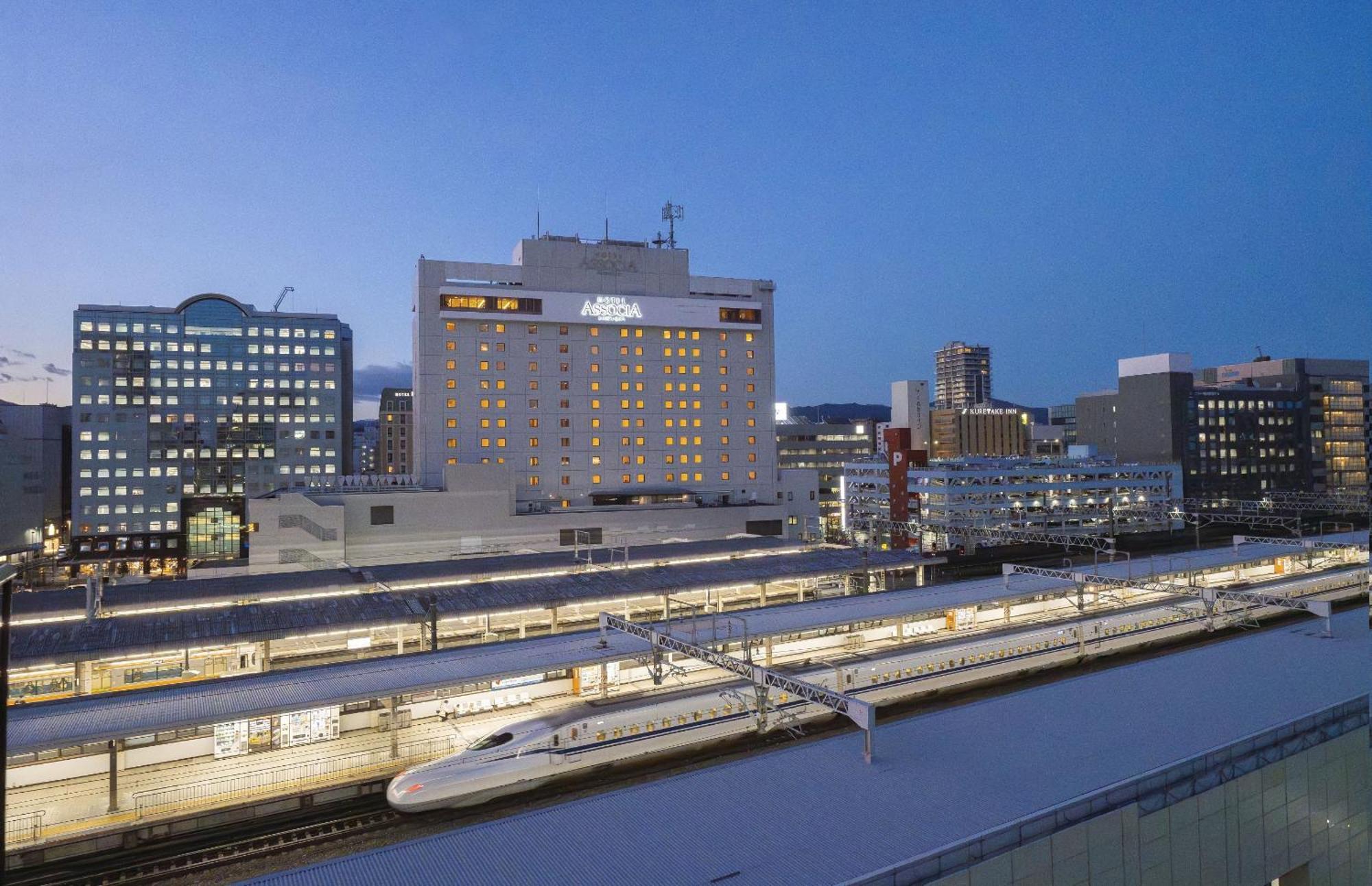 Hotel Associa שיזוקה מראה חיצוני תמונה Shinkansen platforms